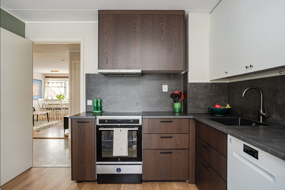 Mäster Nils väg 10