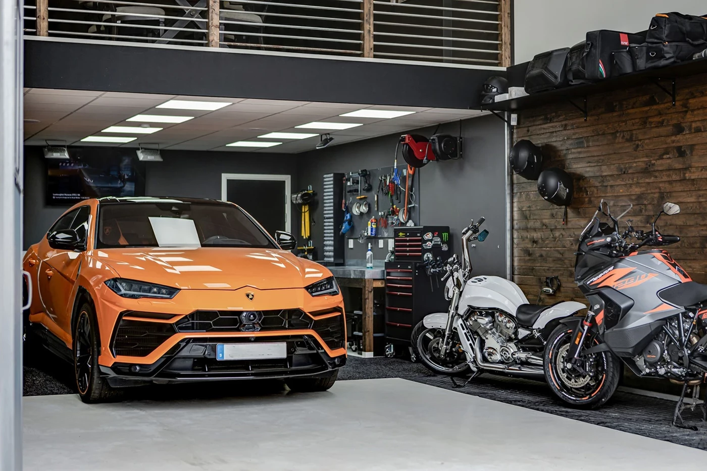 Bostäder och kommersiella fastigheter till salu i Falkenberg